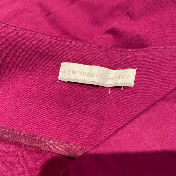 New York and Company Fushia Skirt - Picture 6 of 6
